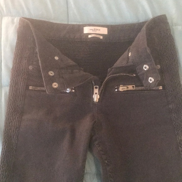 Detailed zippers and  stud buttoned - Picture 1 of 3